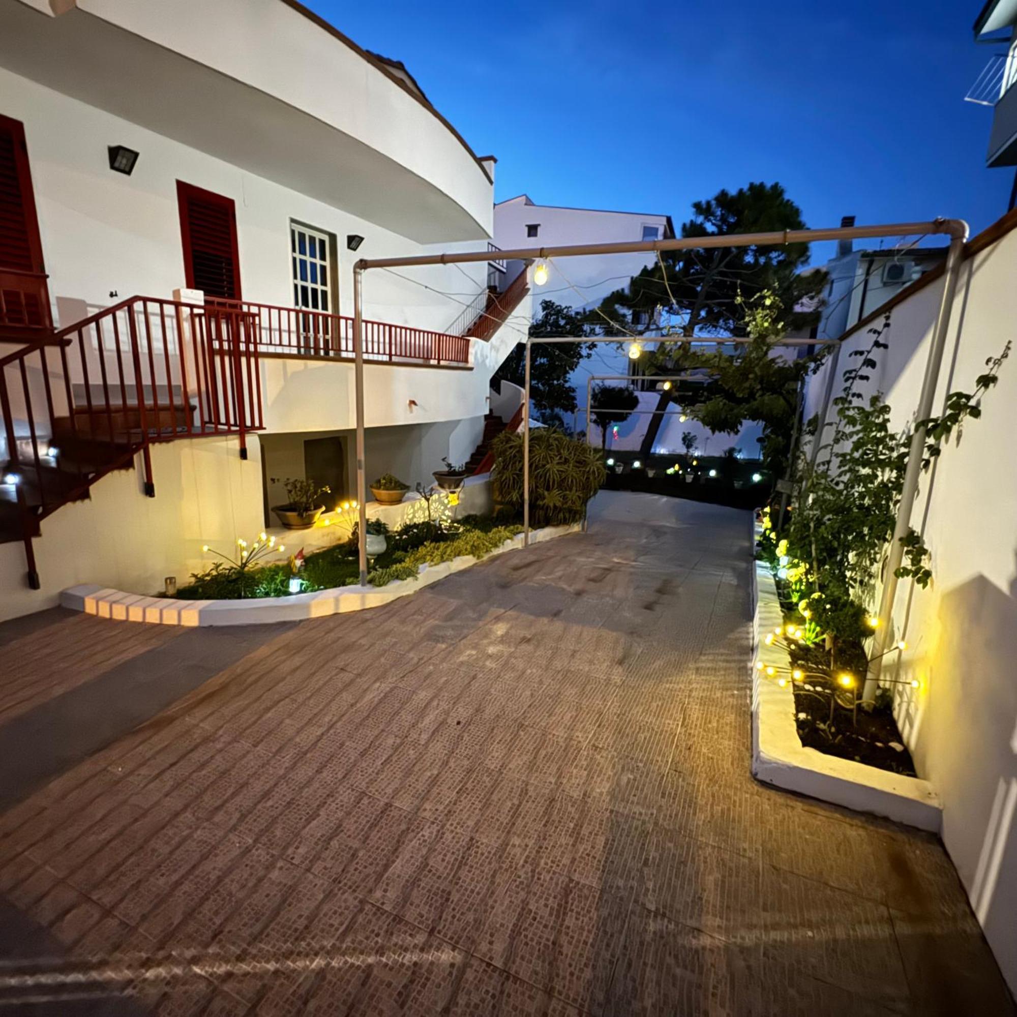 Ferienwohnung La Casa Di Wioletta Barcellona Pozzo di Gotto Exterior foto