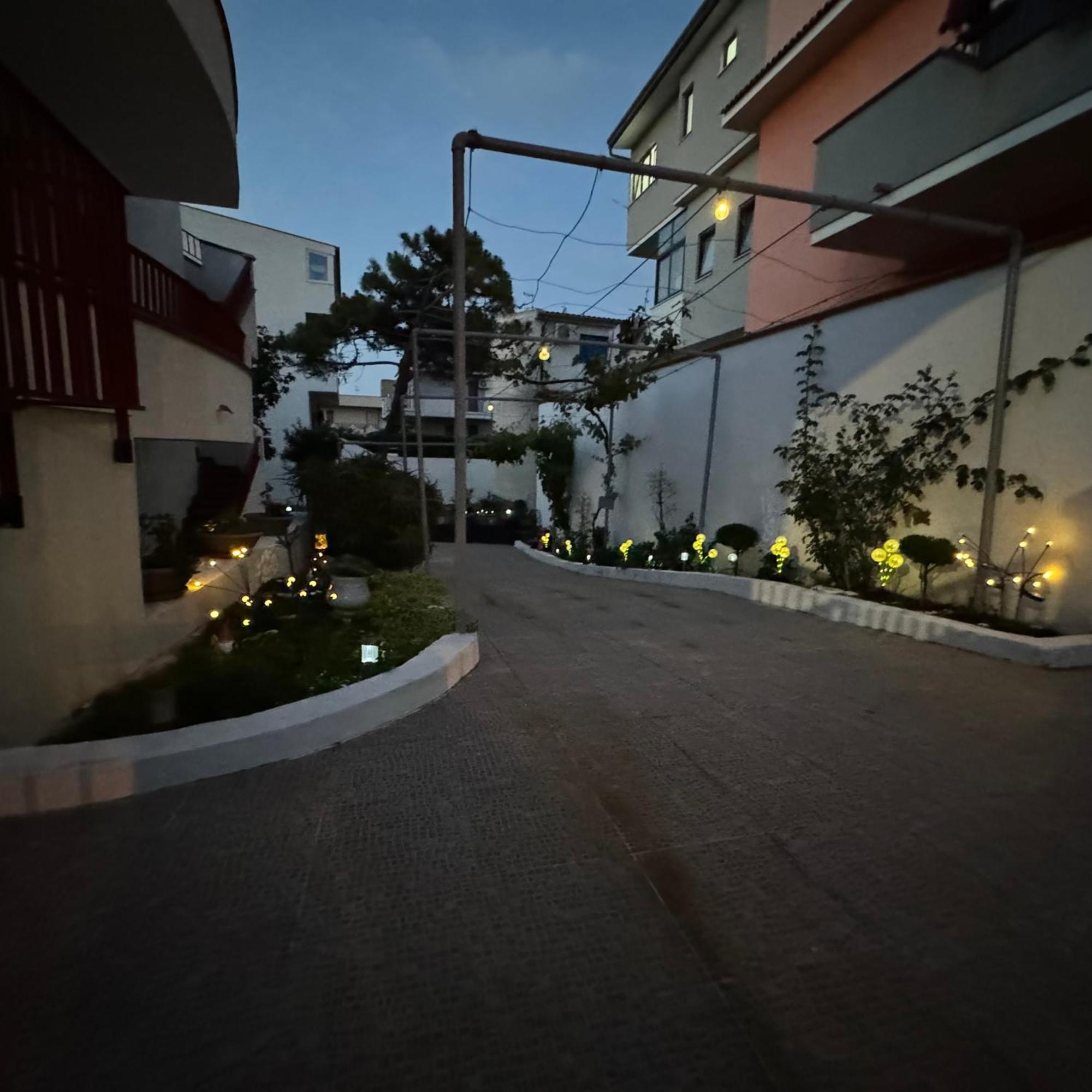 Ferienwohnung La Casa Di Wioletta Barcellona Pozzo di Gotto Exterior foto